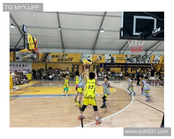 篮球明星亲自传授小篮球技巧助力青少年成长与发展